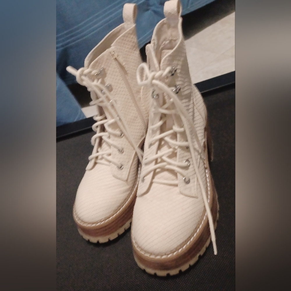 MIA Stylish Cream Lace-Up Women's Boots